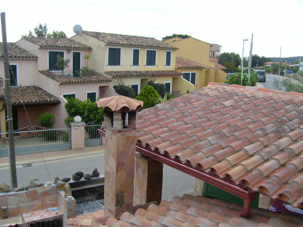 Apartament Casa Di Rosa Chia Zewnętrze zdjęcie